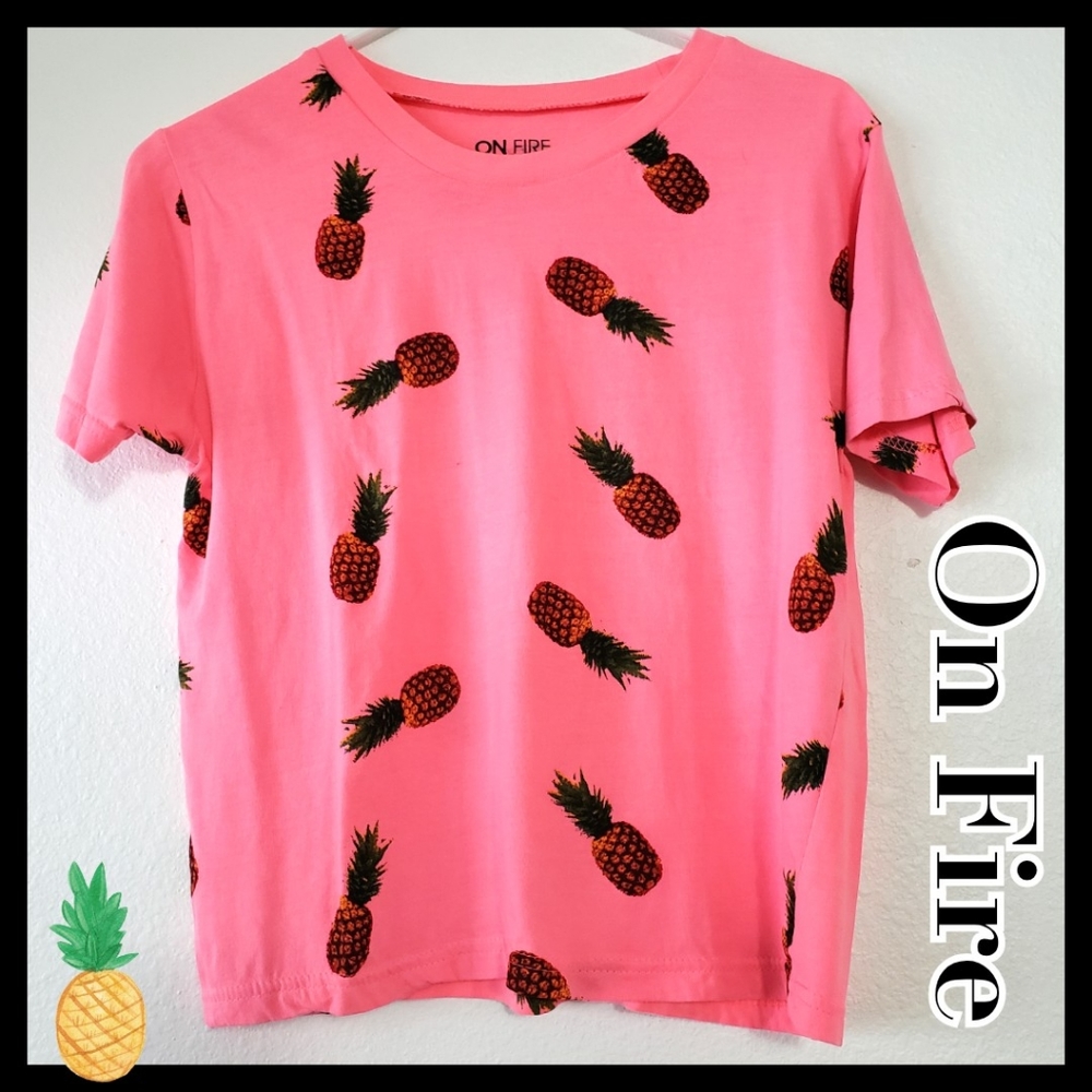 $  (3/$15) OnFire:Size:L/Hot Pink Pinapple Graphic Tee